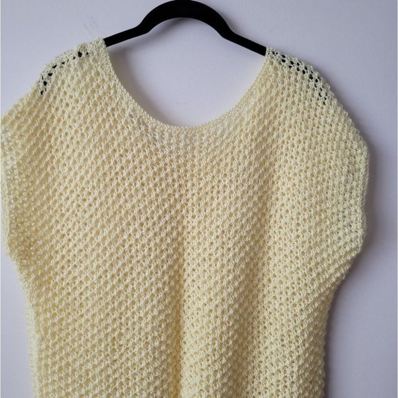 VINTAGE Handmade Hand Knit Scoop Neck Yellow Sleeveless Sweater - Picture 7 of 12